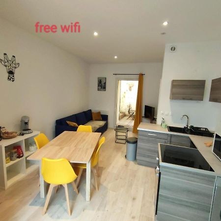 Ferienwohnung Patio Cosy Thizy-les-Bourgs Exterior foto