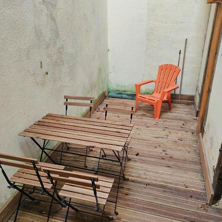 Ferienwohnung Patio Cosy Thizy-les-Bourgs Exterior foto